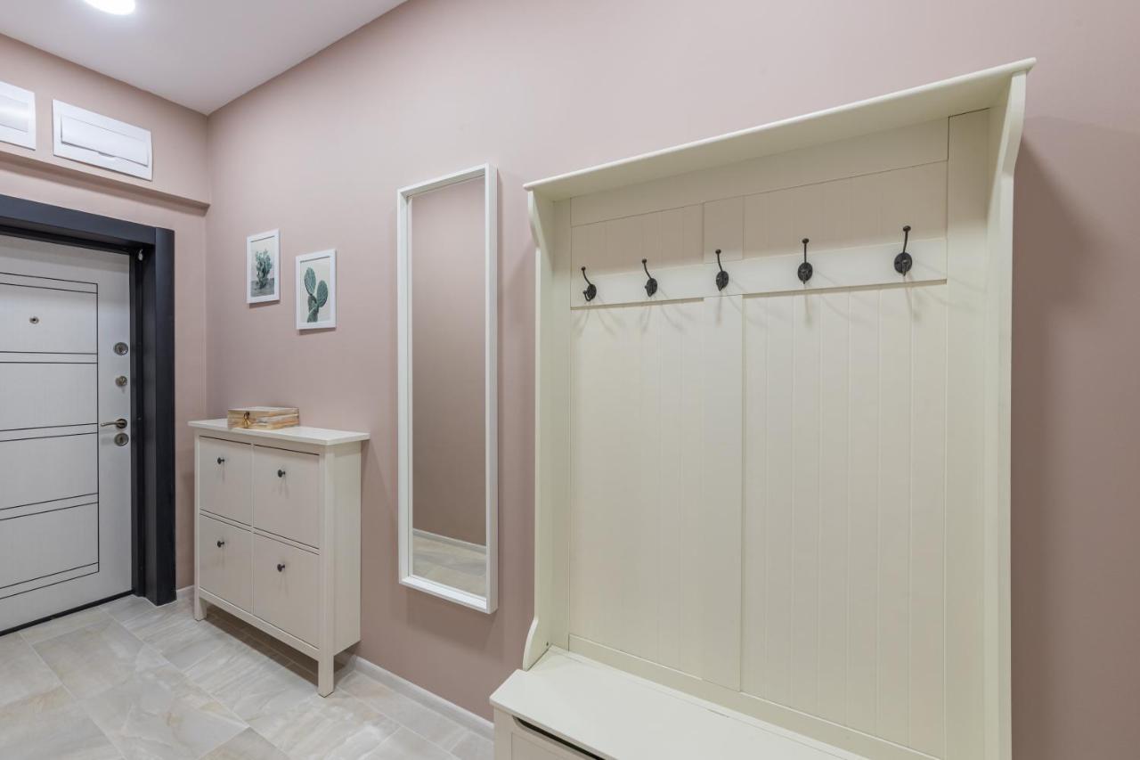 Great Location Apartment Varna Bagian luar foto