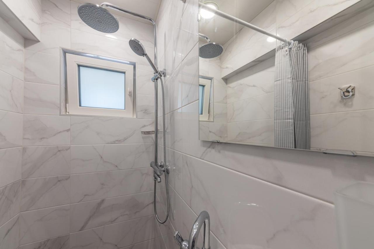 Great Location Apartment Varna Bagian luar foto