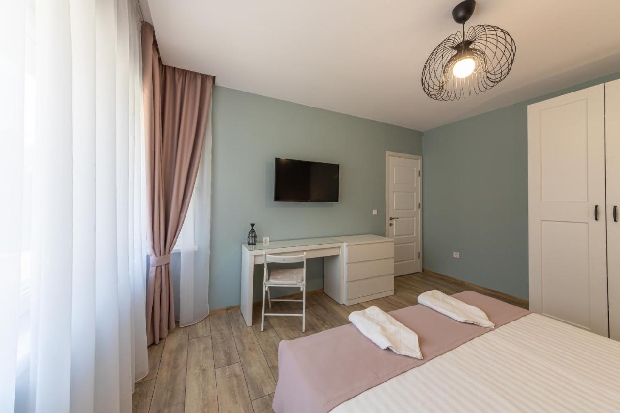 Great Location Apartment Varna Bagian luar foto